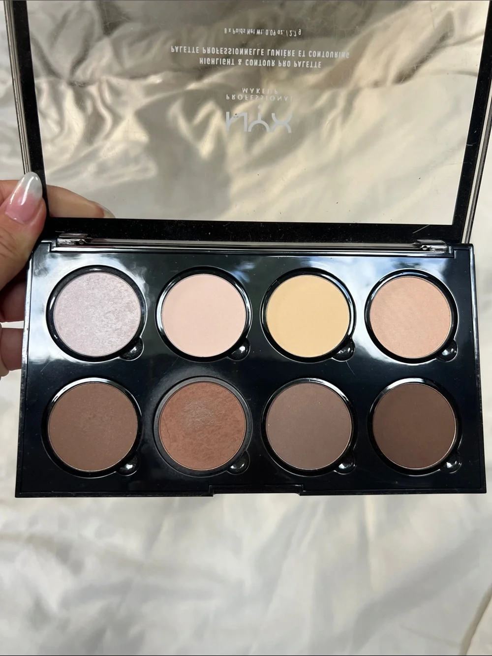 NYX Professional Makeup Highlight & Contour Pro Palette 8 Matte & Shimmer Shades